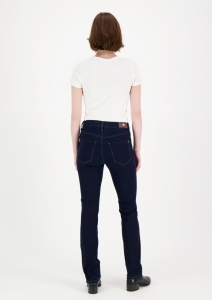 Pirre-straight-219-7126-8931-01-69_Fullbody_1
