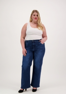 Nicole-219-7158-7675-01-65_fullbody_4.jpg