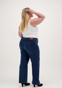 Nicole-219-7158-7675-01-65_fullbody_6.jpg